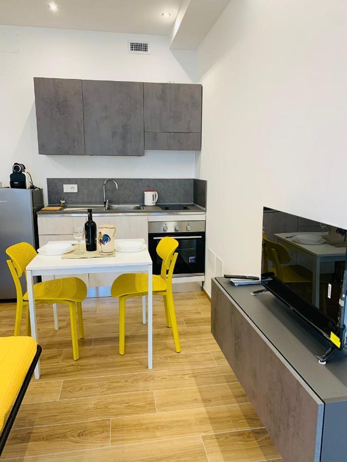 Ferienwohnung Domus13-With Private Parking Bari Exterior foto
