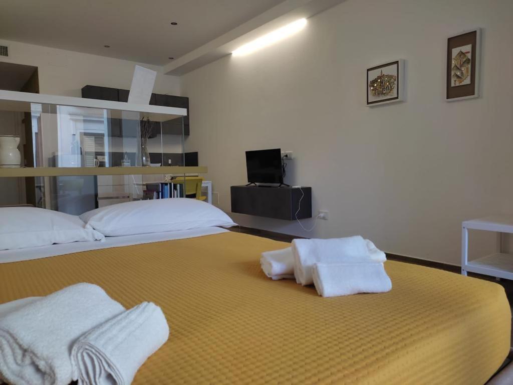 Ferienwohnung Domus13-With Private Parking Bari Exterior foto