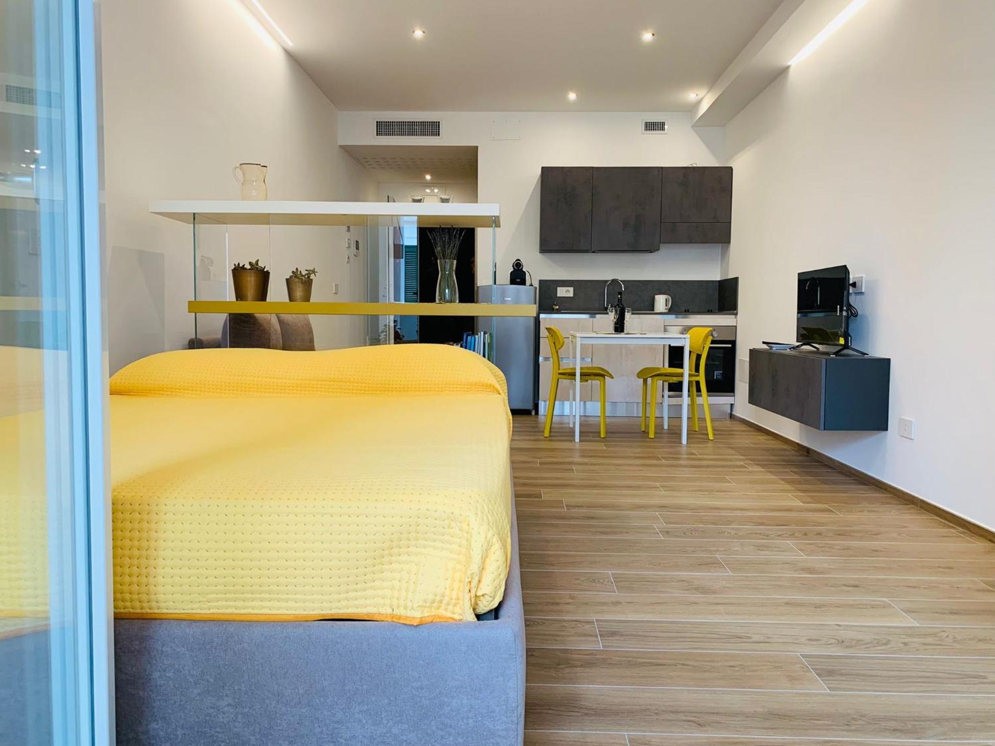 Ferienwohnung Domus13-With Private Parking Bari Exterior foto